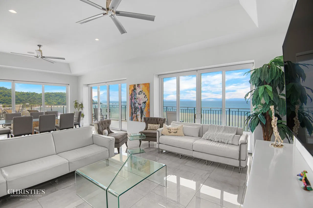 Vista Las Palmas – Executive Oceanfront Penthouse 11B