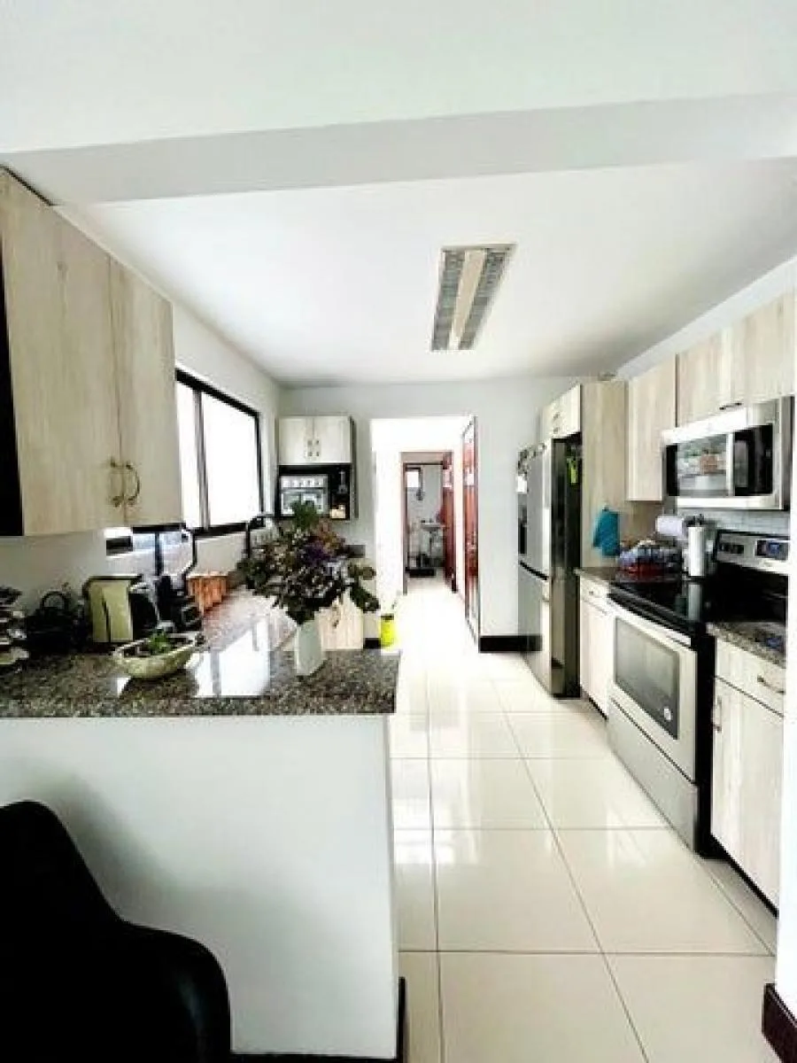 En venta hermosa casa multiples niveles en Santa Ana - Venta en Santa Ana, photo 5