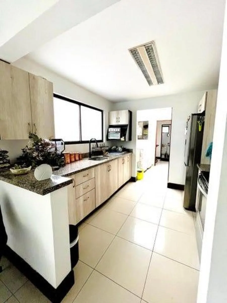 En venta hermosa casa multiples niveles en Santa Ana - Venta en Santa Ana, photo 7