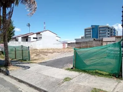 ¡Se vende gran lote en la zona de Sabana!