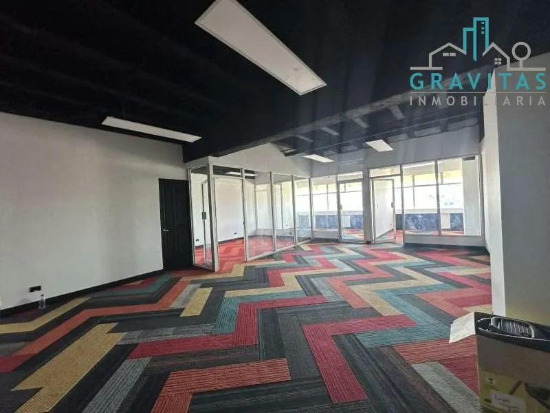 Office for Rent on Paseo Colón | 120 m² | Opportunity | F 436