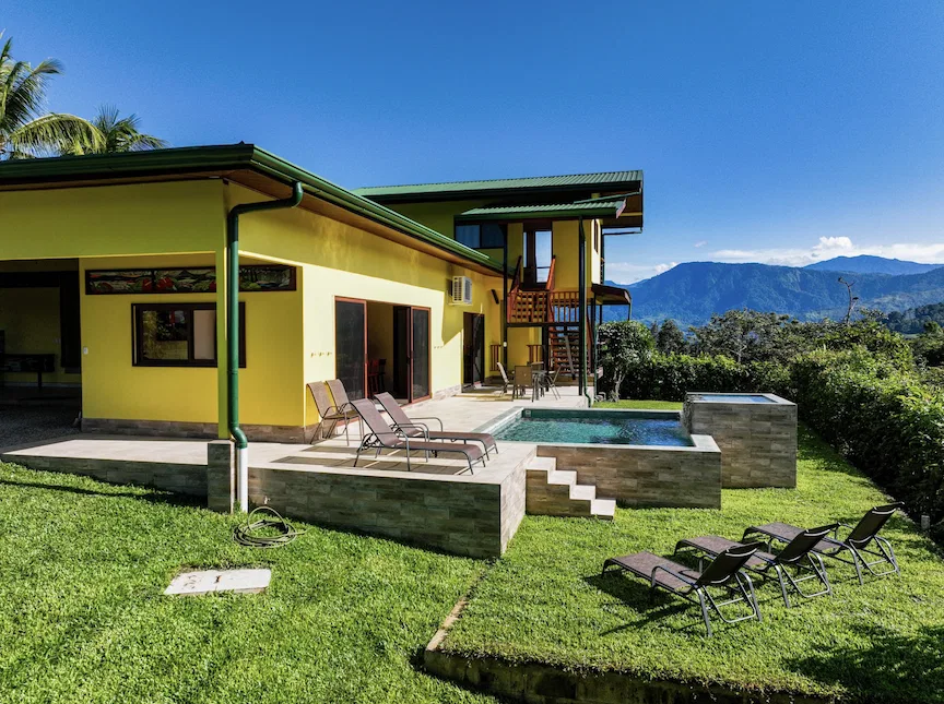CASA DOS PALMAS PROPERTY WITH FIVE BEDROOMS, IN PLATANILLO – 0.23 ACRES, photo 3