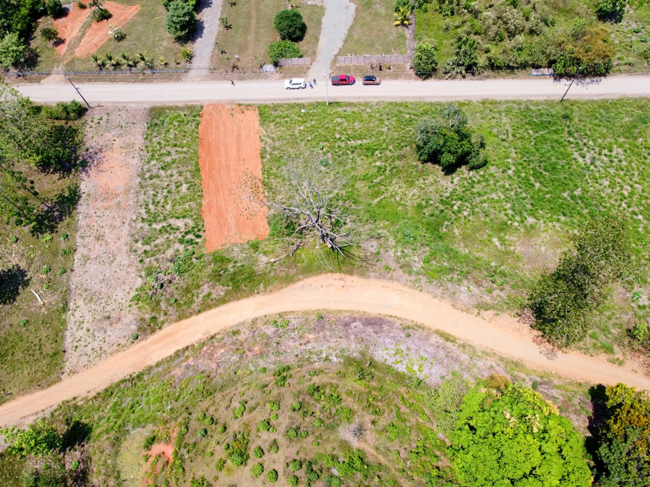 Lot with Dual Road Frontage – 20 Minutes from Marina Pez Vela, Mountain Views