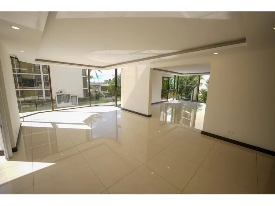 Apartamento de 3 Habitaciones en Bello Horizonte de Escazú