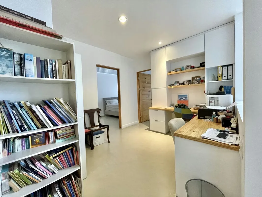 Building with 3 apartments for sale in Santa Ana., photo 2