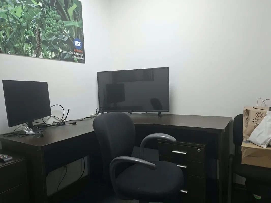 Oficina de 89m² con todo incluido en barrio Don Bosco: seguridad, parqueos y lista para trabajar., photo 7