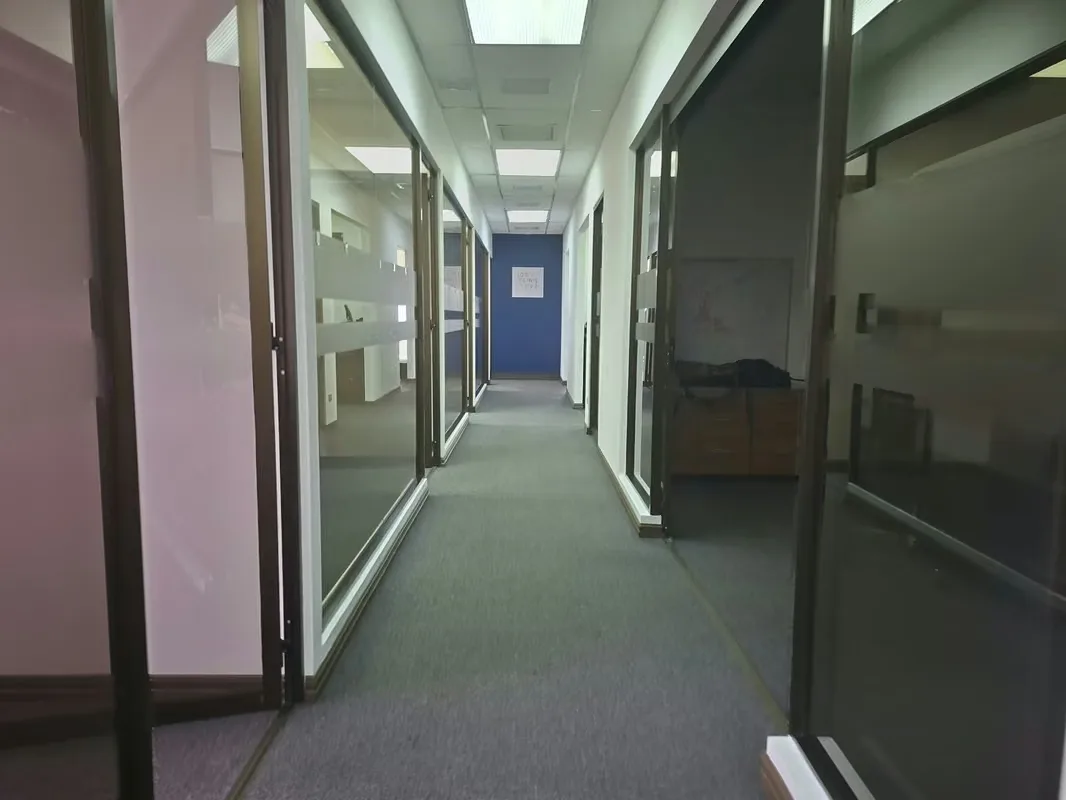 Oficina de 89m² con todo incluido en barrio Don Bosco: seguridad, parqueos y lista para trabajar., photo 10