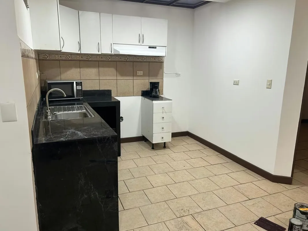 Apartamento en alquiler en Sabana, cerca de la Unimed