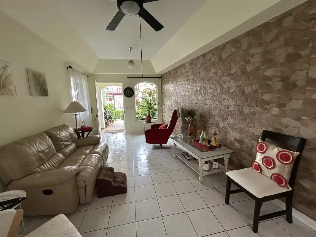Casa en Residencial con seguridad, ideal para personas que buscan la comodidad de una casa de unas sola planta., photo 4