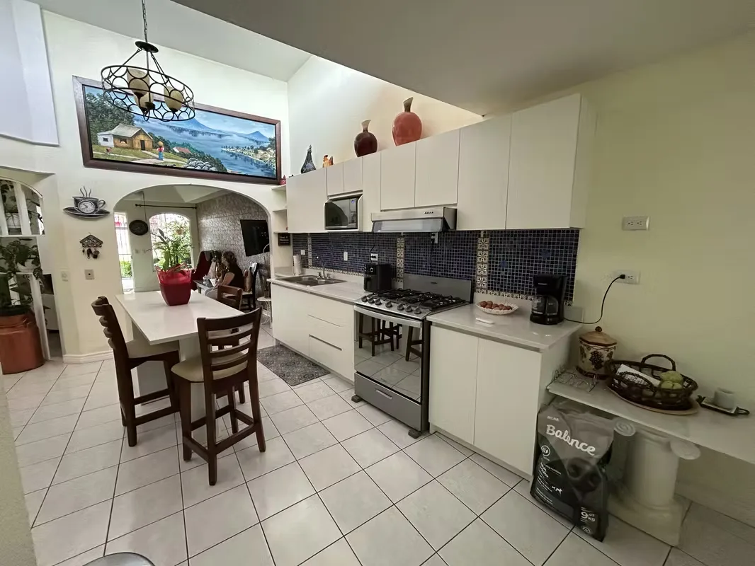 Casa en Residencial con seguridad, ideal para personas que buscan la comodidad de una casa de unas sola planta., photo 5