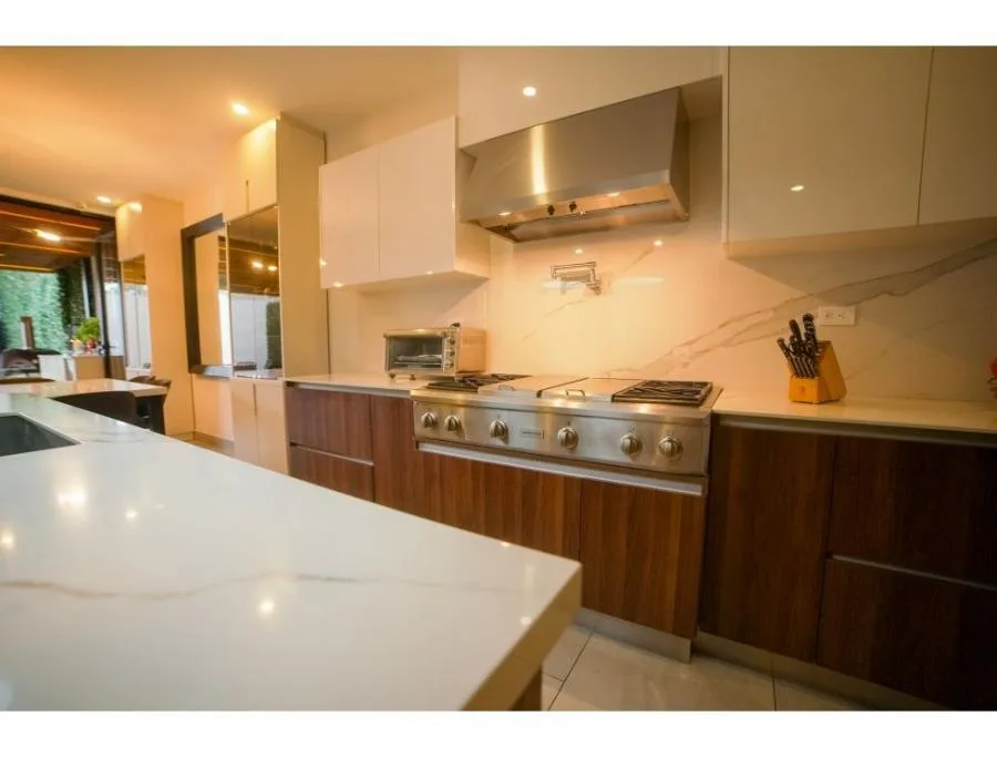 Venta de casa en condominio Lusso, Santa Ana US$490,000 # MA002 - Venta en Santa Ana, photo 2