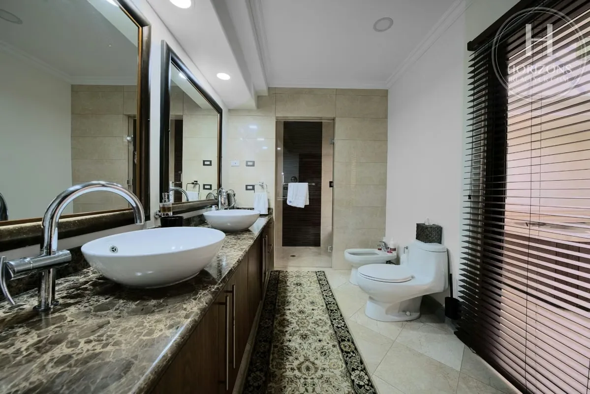 Terreno de 2.971 m² – Construcción aprox. 500 m² – Casa de una planta – 4 habitaciones – 6 baños – Cochera techada para 4 vehículos – Cuarto de servicio completo – ..., photo 15