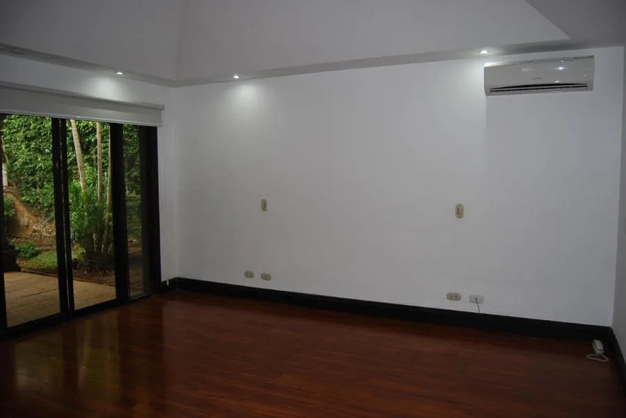 Venta de casa en Condominio Bosques de Lindora Santa Ana MGA - Venta en Santa Ana, photo 2