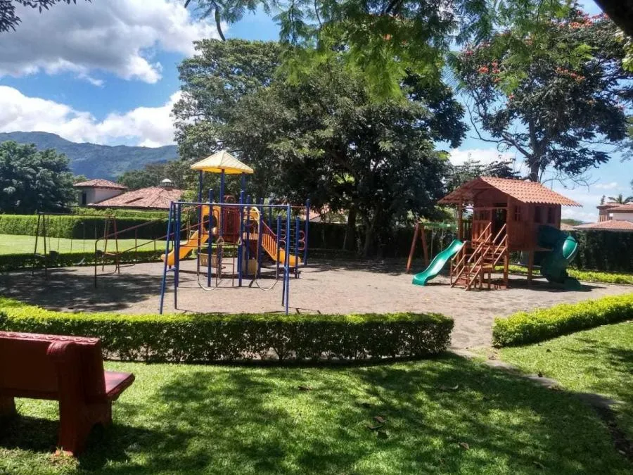 Venta de casa en Condominio Bosques de Lindora Santa Ana MGA - Venta en Santa Ana, photo 11