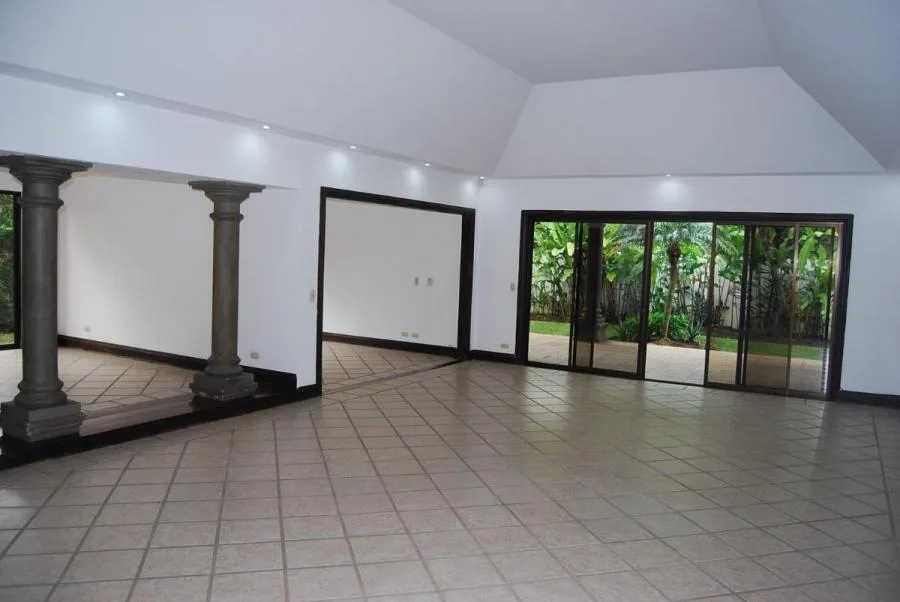 Venta de casa en Condominio Bosques de Lindora Santa Ana MGA - Venta en Santa Ana, photo 12