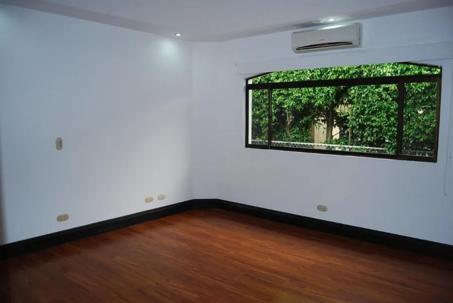 Venta de casa en Condominio Bosques de Lindora Santa Ana MGA - Venta en Santa Ana, photo 9