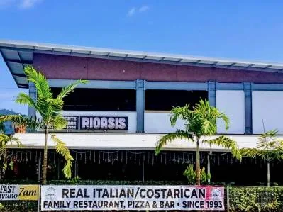 Nueva Oferta Quick sale Octuber !!Rio Oasis Restaurante Icónico en Jacó – Fundado en 1993 Inversion