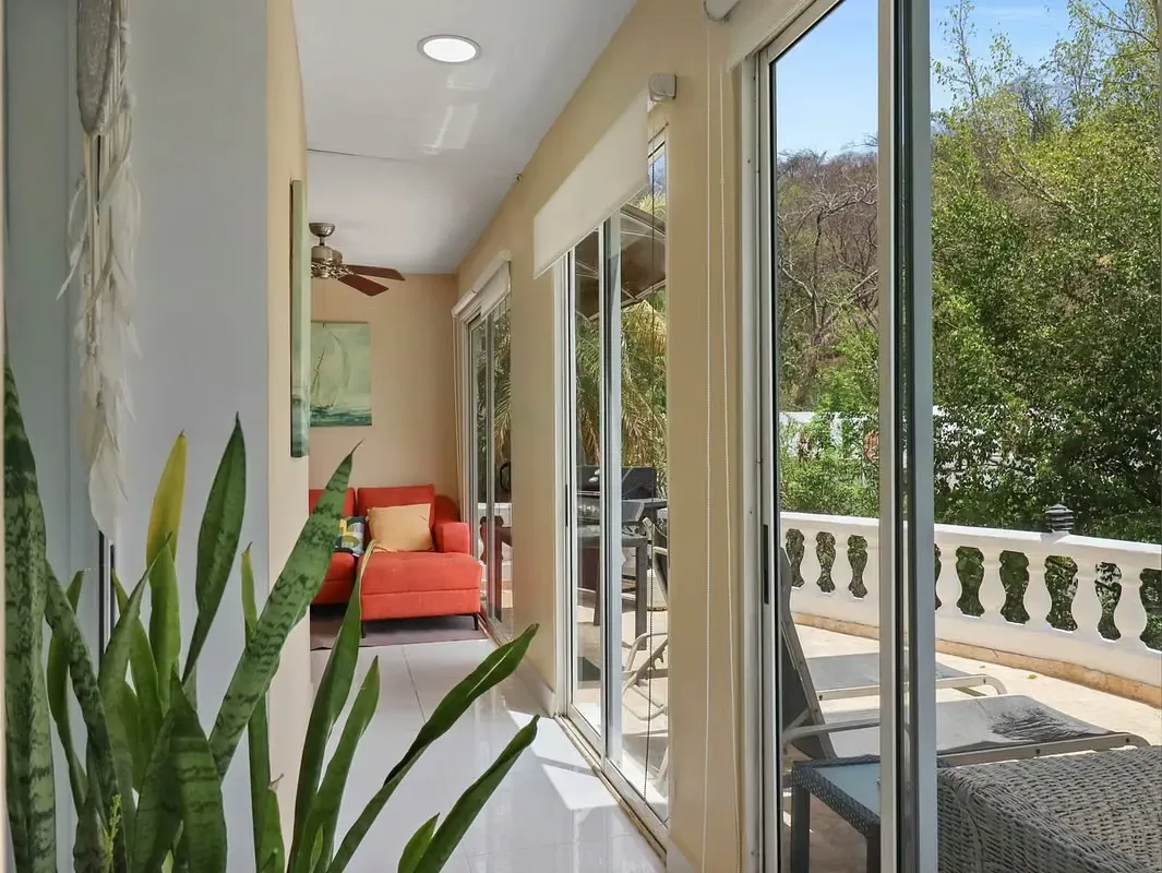 "Encaramada sobre Playas del Coco, Casa Perla es una casa con vista al mar de 3 habitaciones y 3 banos ubicada dentro de Okeanos, una intima comunidad cerrada de solo siete casas con ..., photo 4