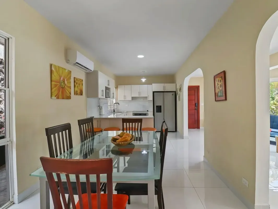 "Encaramada sobre Playas del Coco, Casa Perla es una casa con vista al mar de 3 habitaciones y 3 banos ubicada dentro de Okeanos, una intima comunidad cerrada de solo siete casas con ..., photo 6