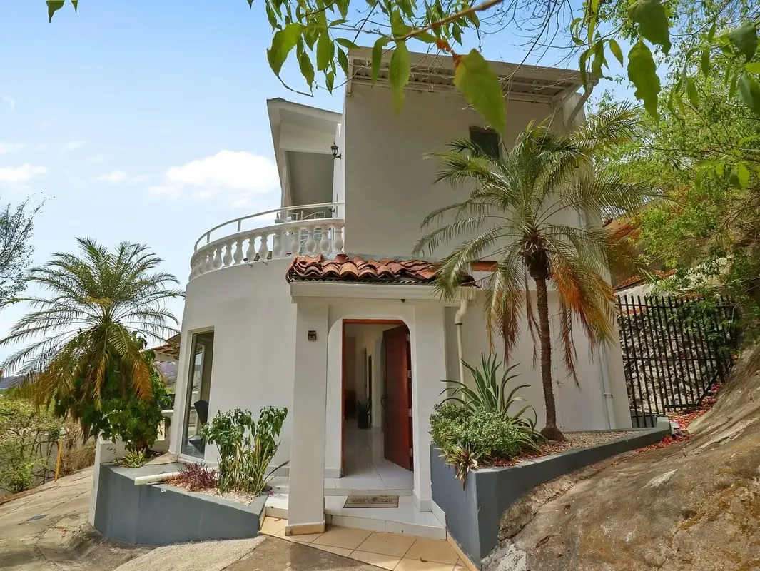 "Encaramada sobre Playas del Coco, Casa Perla es una casa con vista al mar de 3 habitaciones y 3 banos ubicada dentro de Okeanos, una intima comunidad cerrada de solo siete casas con ..., photo 10