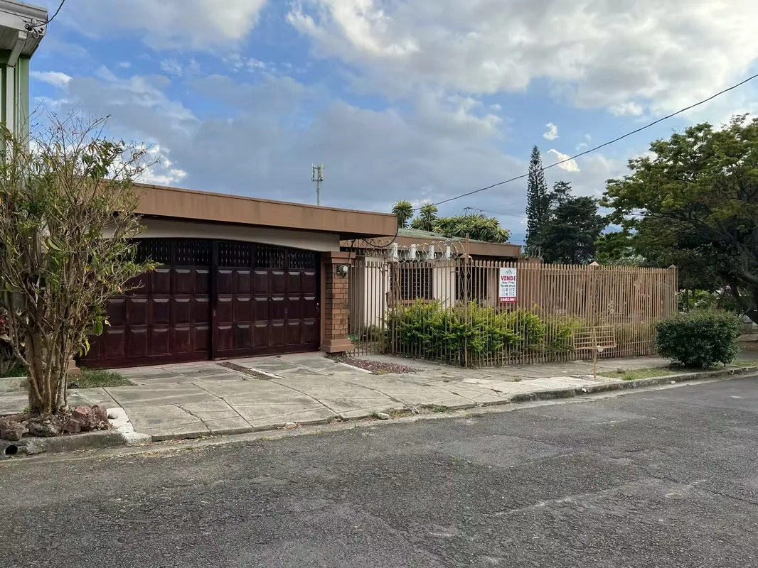 House for sale in Montealegre Urbanization, Zapote, photo 2