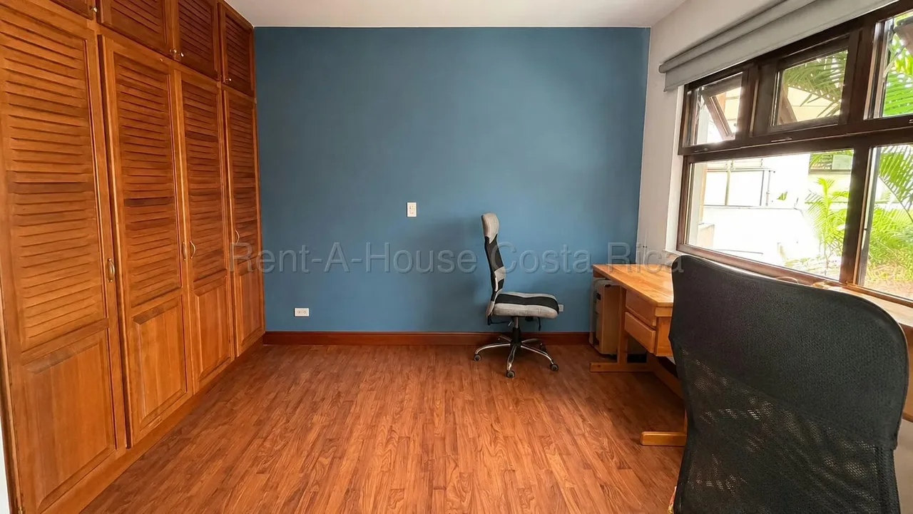 Amplia propiedad en venta en Lourdes de San Pedro, Montes de Oca, ubicada en una zona residencial de alta plusvalía, con acceso conveniente a comercios, centros educativos, servicios y ..., photo 12