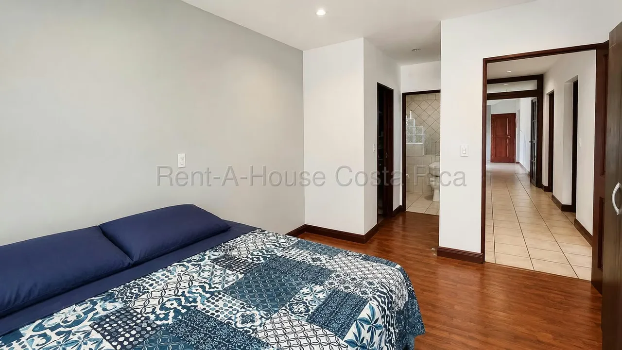Amplia propiedad en venta en Lourdes de San Pedro, Montes de Oca, ubicada en una zona residencial de alta plusvalía, con acceso conveniente a comercios, centros educativos, servicios y ..., photo 16