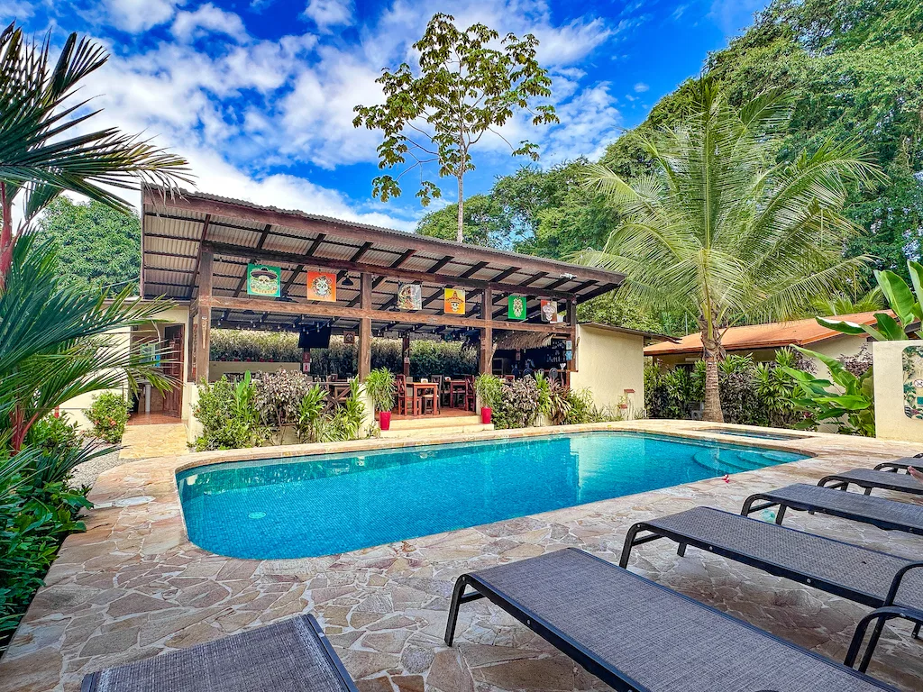 HOTEL AND RESTAURANT WALKING DISTANCE TO THE BEACH IN UVITA, photo 14