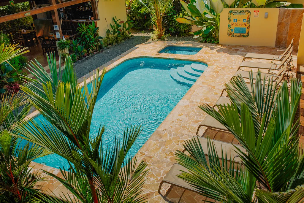HOTEL AND RESTAURANT WALKING DISTANCE TO THE BEACH IN UVITA, photo 17