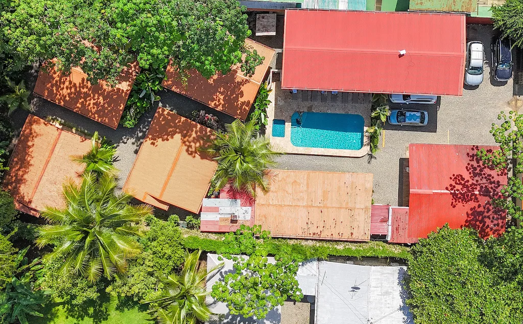 HOTEL AND RESTAURANT WALKING DISTANCE TO THE BEACH IN UVITA, photo 4