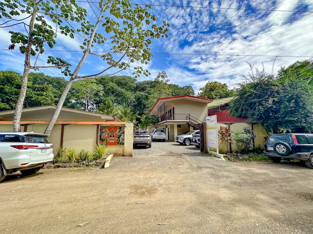 HOTEL AND RESTAURANT WALKING DISTANCE TO THE BEACH IN UVITA, photo 6