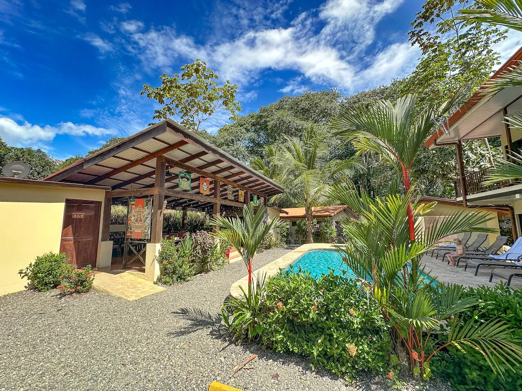 HOTEL AND RESTAURANT WALKING DISTANCE TO THE BEACH IN UVITA, photo 7