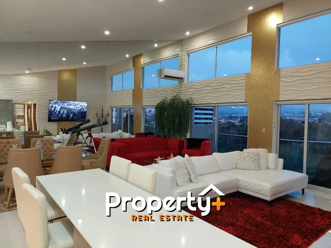 Descubra un oasis de modernidad y comodidad en el exclusivo departamento, situado en el vibrante sector de Rohrmoser, San José. Con una superficie total de 145.6 m2, esta propiedad de ...