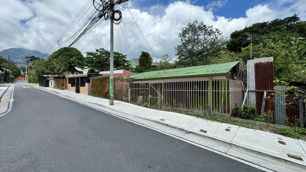 Sale of Casa Contado near Centro Escazú