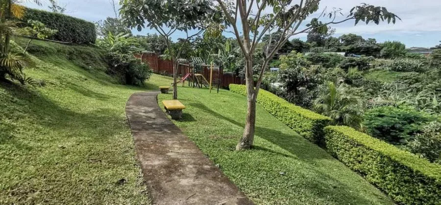 Oportunidad de comprar dos casas al precio de una en condominio en El Carmen de Guadalupe RAH 23117 - Venta en Goicoechea, photo 9