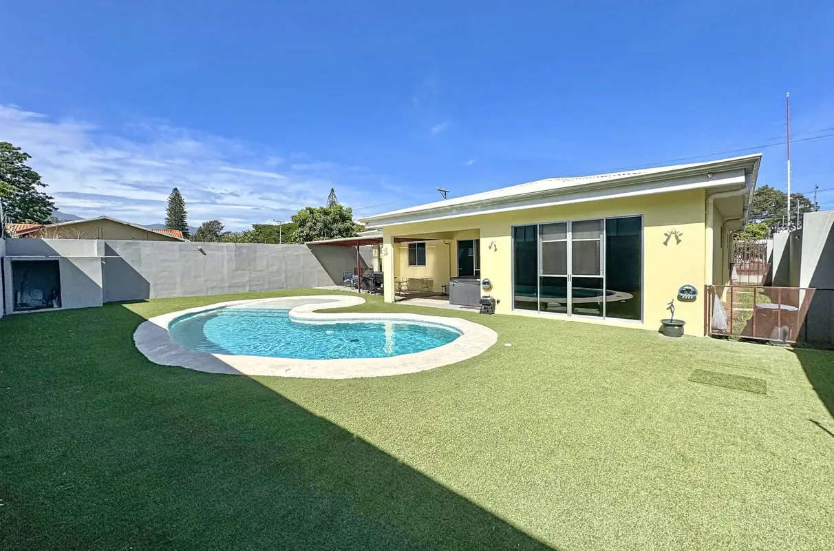 Casa Belen Cariari one-level home with pool for sale is a recently built, single-level home located in the highly desirable Cariari community of Belen. Offering 3 bedrooms and 2.5 ..., photo 3
