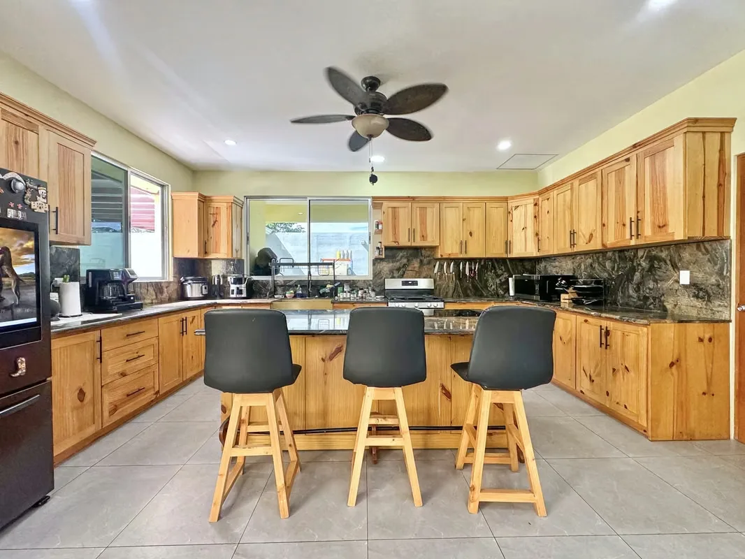 Casa Belen Cariari one-level home with pool for sale is a recently built, single-level home located in the highly desirable Cariari community of Belen. Offering 3 bedrooms and 2.5 ..., photo 9