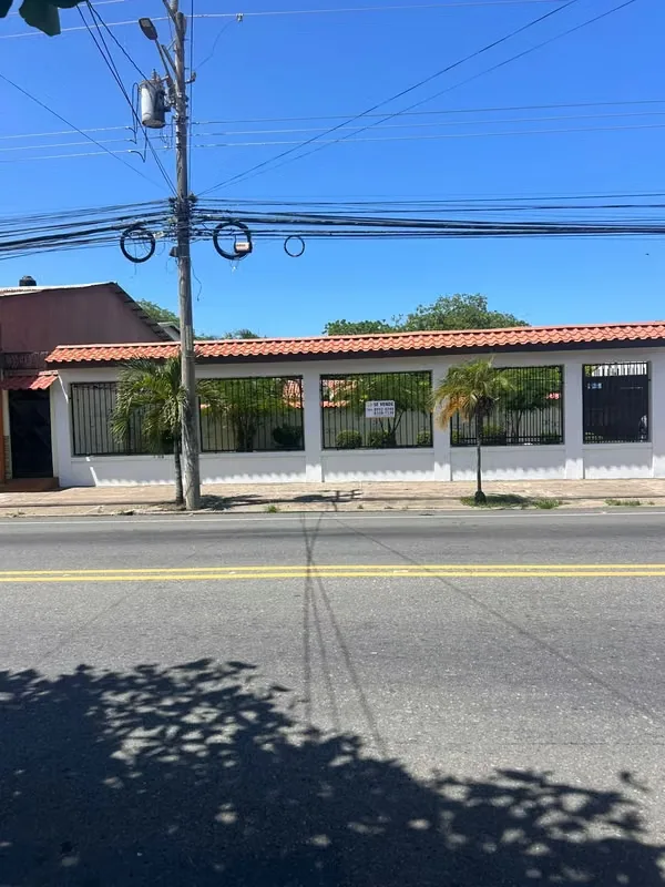 Beautiful lot in front of the main street, just 50 meters from the BAC.