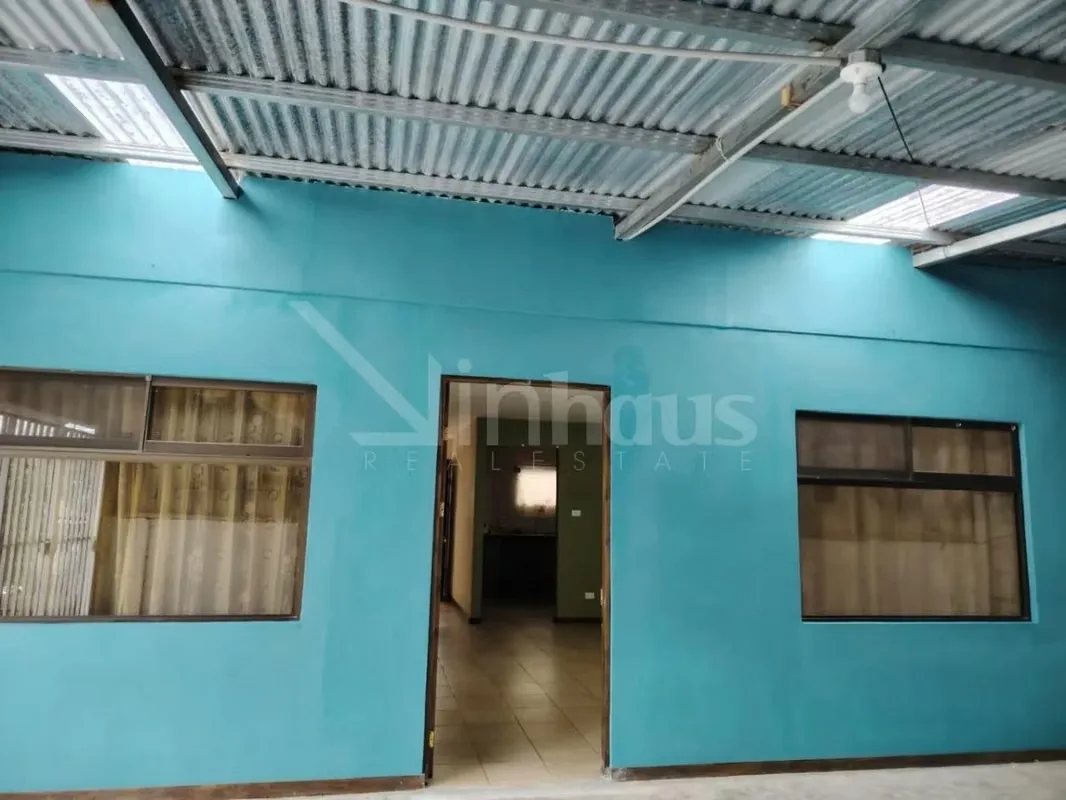 Casa en venta en Barrio Brenes, Concepción Acogedora propiedad ubicada en una zona residencial tranquila y de fácil acceso en Barrio Brenes, Concepción. Ideal para quienes buscan ..., photo 2