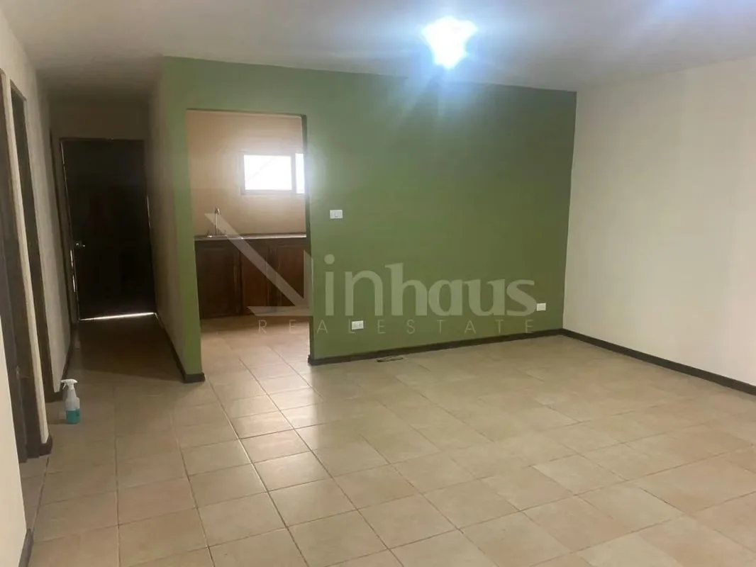 Casa en venta en Barrio Brenes, Concepción Acogedora propiedad ubicada en una zona residencial tranquila y de fácil acceso en Barrio Brenes, Concepción. Ideal para quienes buscan ..., photo 3