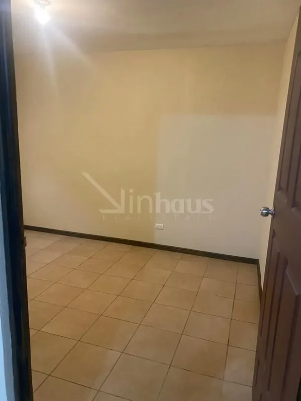 Casa en venta en Barrio Brenes, Concepción Acogedora propiedad ubicada en una zona residencial tranquila y de fácil acceso en Barrio Brenes, Concepción. Ideal para quienes buscan ..., photo 7