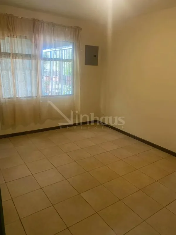 Casa en venta en Barrio Brenes, Concepción Acogedora propiedad ubicada en una zona residencial tranquila y de fácil acceso en Barrio Brenes, Concepción. Ideal para quienes buscan ..., photo 8