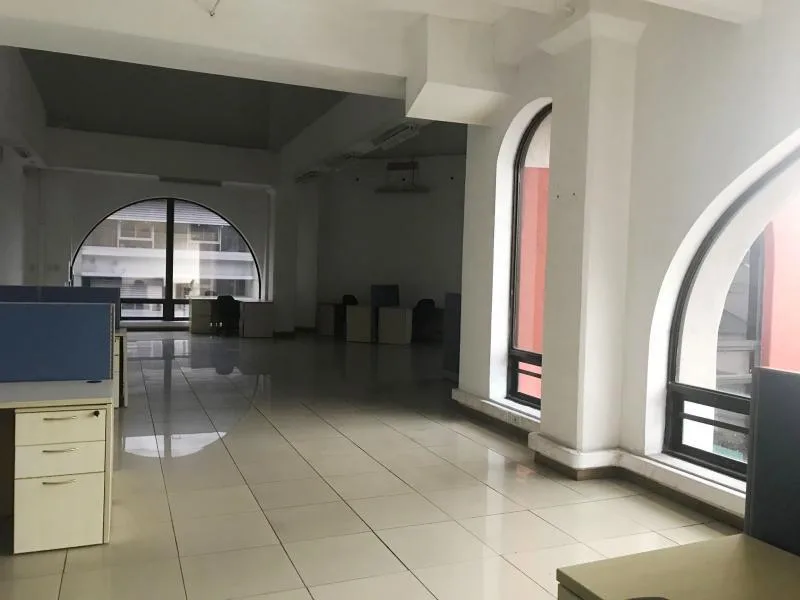 7 Bed Commercial To Rent in San Pedro, photo 6