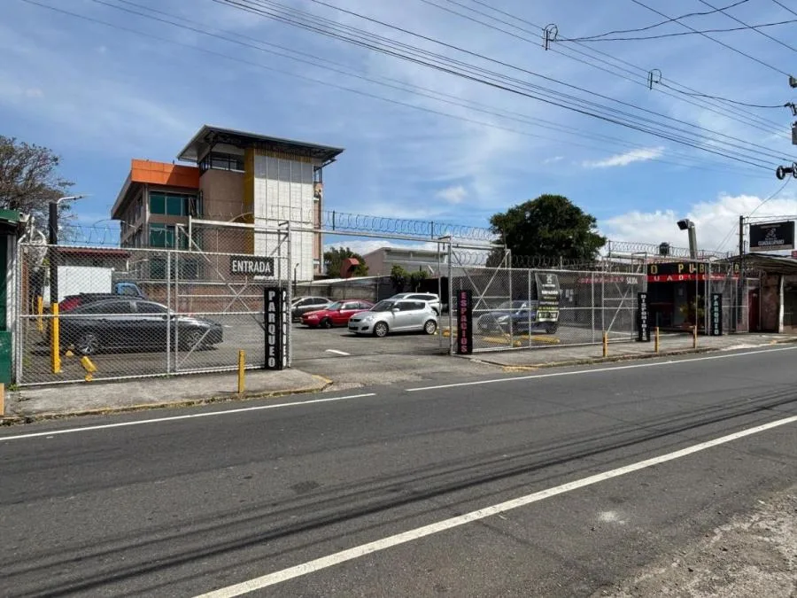 Venta de parqueo en lote de 897 m2 en Guadalupe MGA - Venta en Goicoechea, photo 4