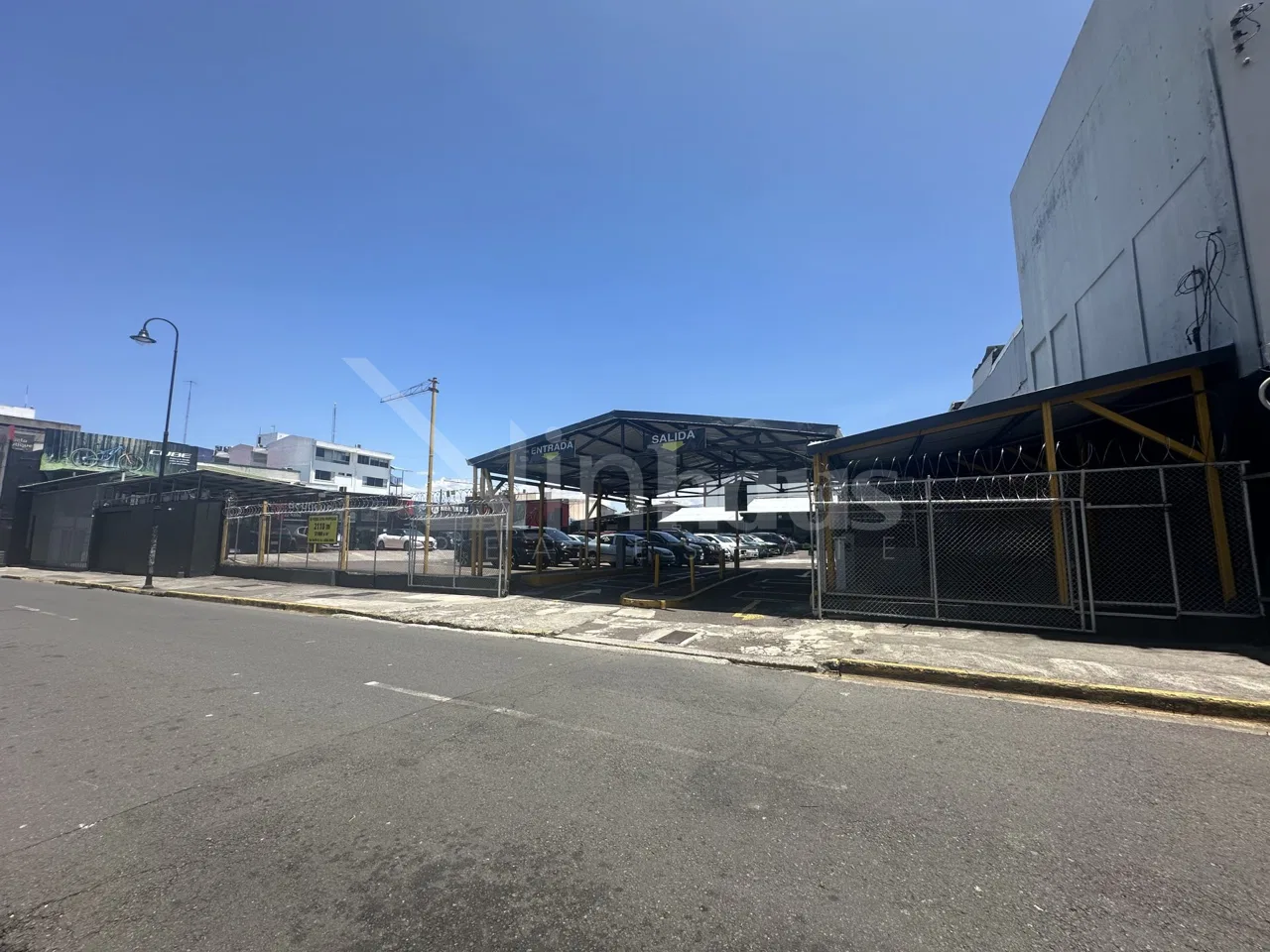 Oportunidad de Inversión en el Corazón de San José, Costa Rica – Lote de Parqueo en Venta