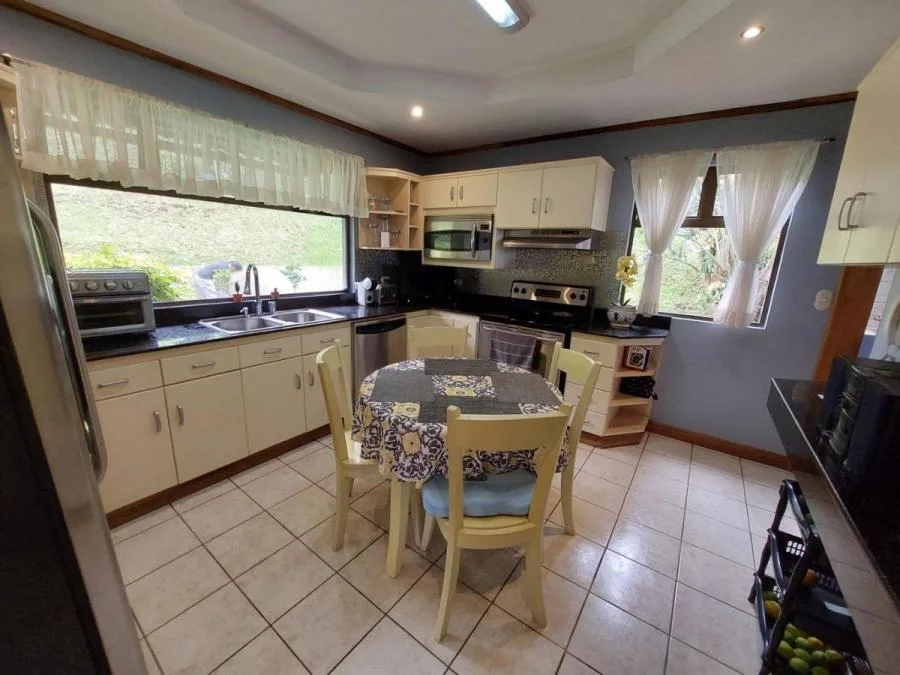 Venta de Casa en el Carmen de Guadalupe en Condomino MGA - Venta en Goicoechea, photo 9