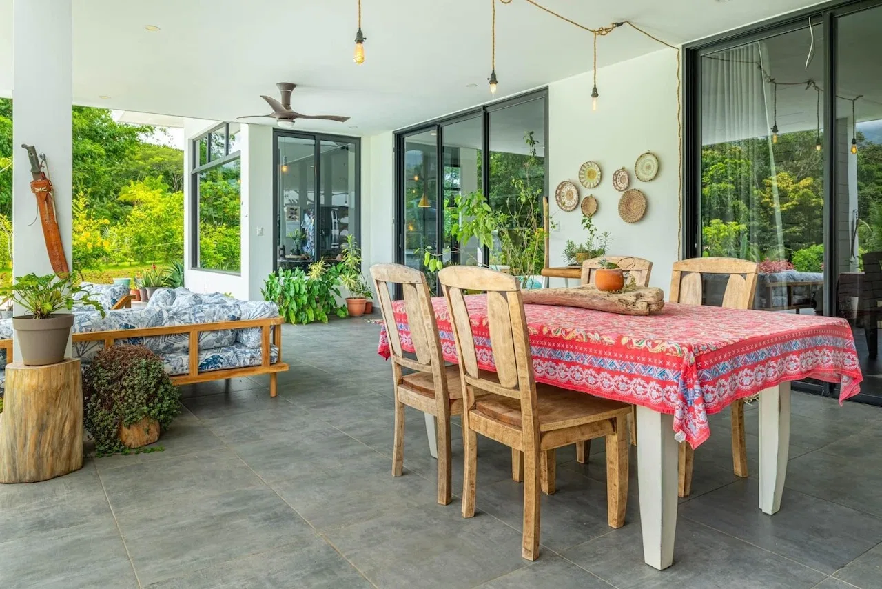 JUNGLE VIEW 3 BEDROOM HOME – 0.86 ACRES, photo 19