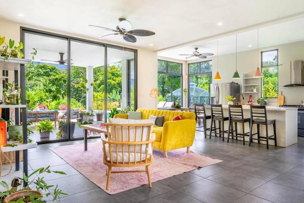 JUNGLE VIEW 3 BEDROOM HOME – 0.86 ACRES, photo 9
