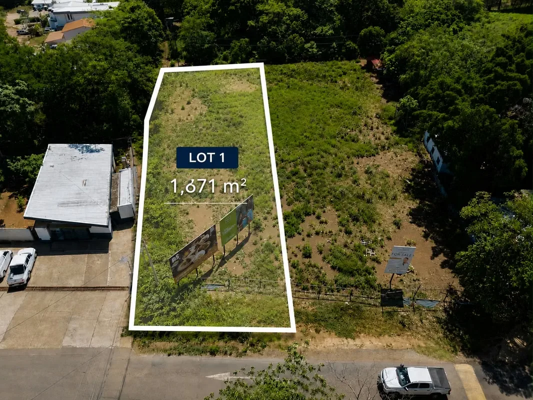 Strategically located next to Costa Rica Post Office (Correos de Costa Rica) in Playas del Coco, this 1,671 m² (17,986 sq. ft.) lot offers outstanding visibility and easy access, ...