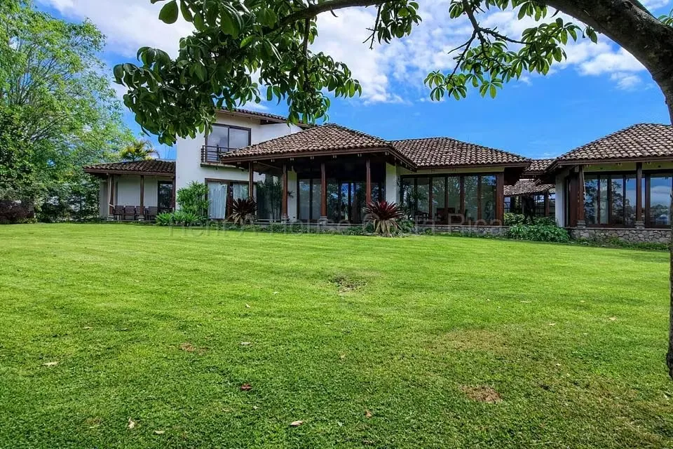 Located in one of the most privileged positions in all of Monterán, this property of approximately 630 m ² ..., photo 6